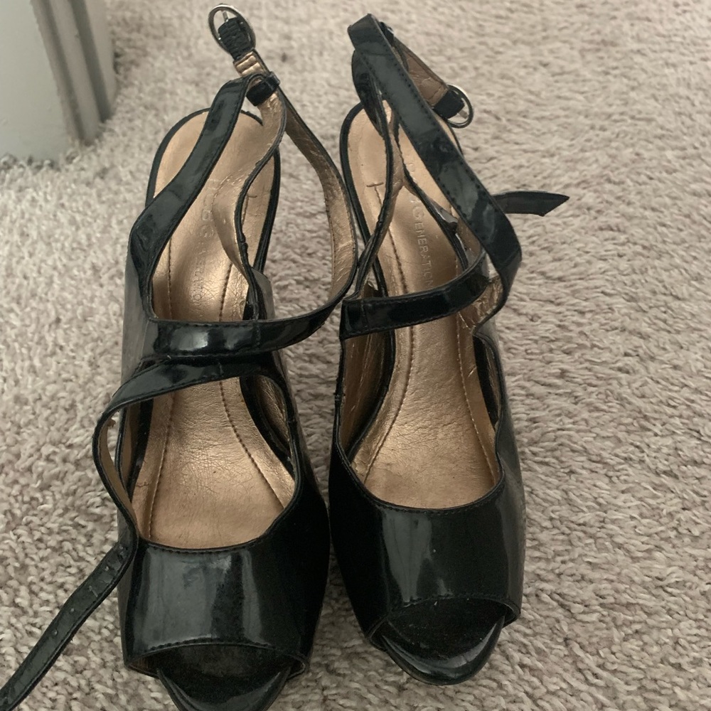 BCBG Generation heels size 6